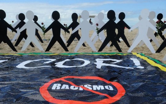 Entenda a nova lei que equipara a injúria racial ao racismo