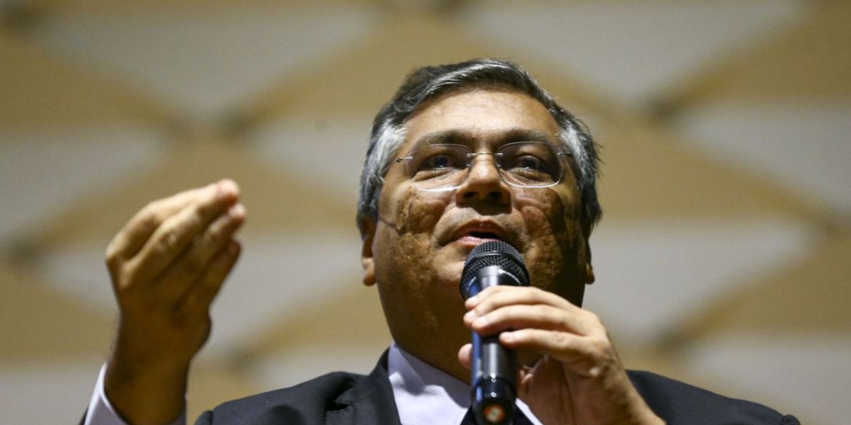 Dino explica o papel do Ministério da Justiça antes de atos terroristas