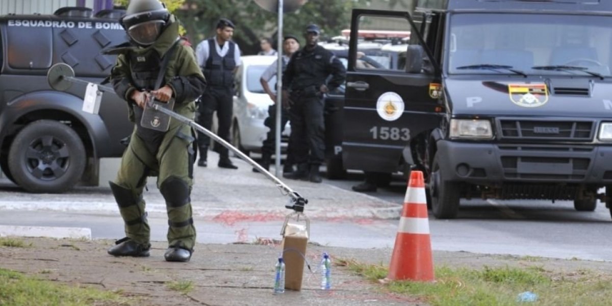Três pessoas se tornam rés por montar bomba perto do Aeroporto de Brasília