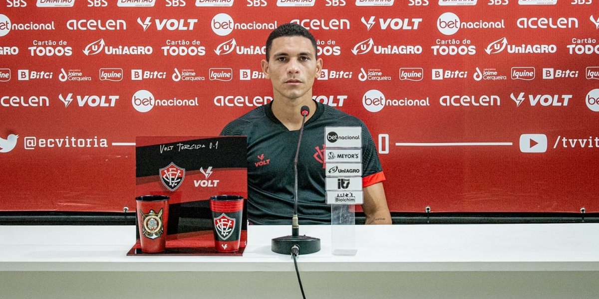 Vitória: "Estamos com a cabeça boa", diz Léo Gomes sobre goleada para o Itabuna