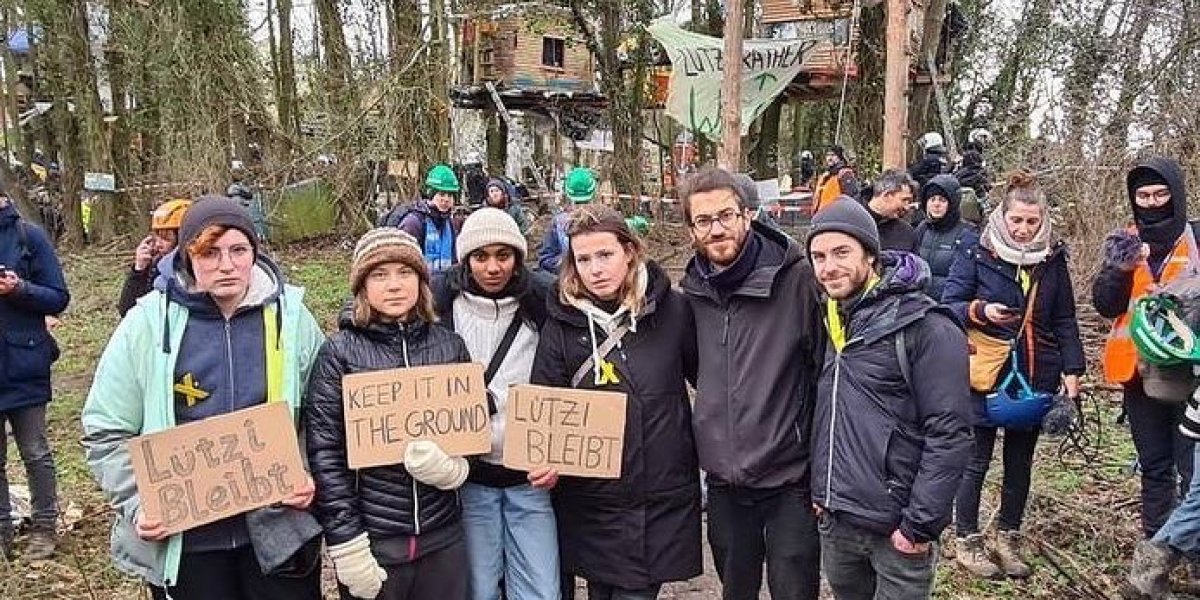 Ativista Greta Thunberg é detida por policiais em protesto na Alemanha