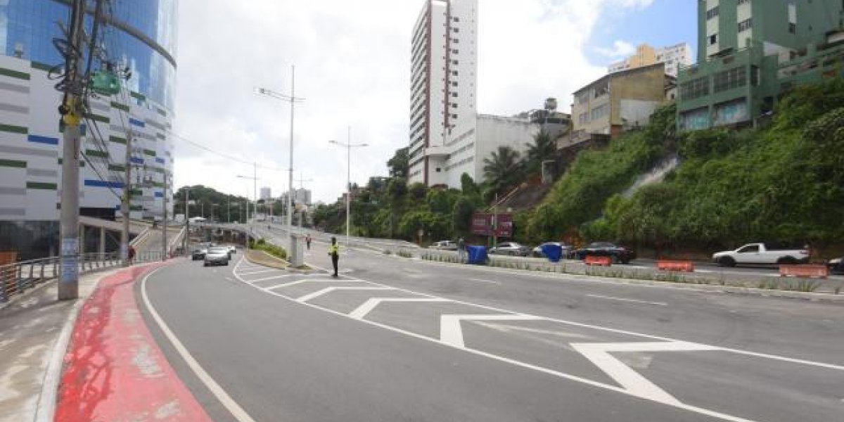 Complexo Viário em homenagem ao Rei Pelé é inaugurado em Salvador