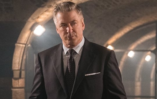 Baldwin e outros são indiciados por tiro no set de filmagem de Rust