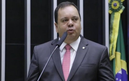 União Brasil ameaça não aderir ao governo Lula; Elmar Nascimento vira entrave