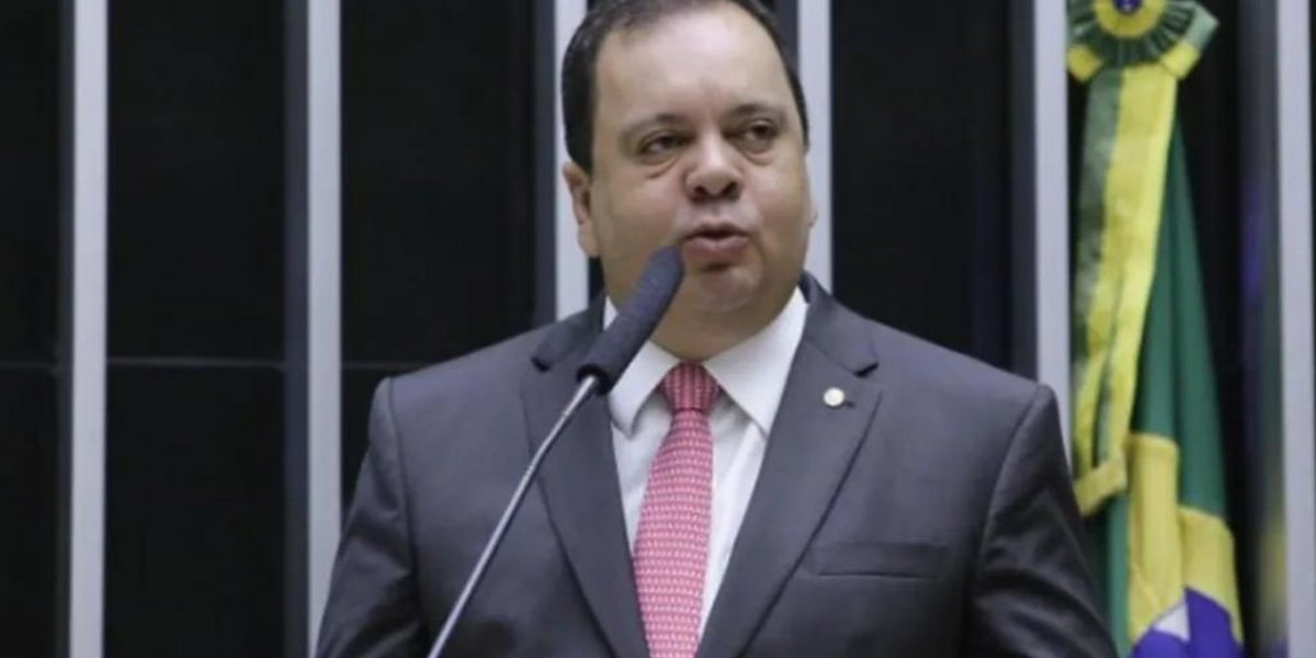 União Brasil ameaça não aderir ao governo Lula; Elmar Nascimento vira entrave