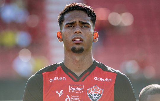 Railan se lesiona e vira desfalque para estreia do Vitória na Copa do Nordeste
