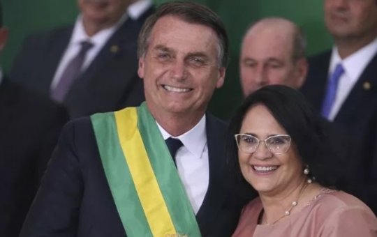 Deputados do PT entram com representação criminal contra Bolsonaro e Damares