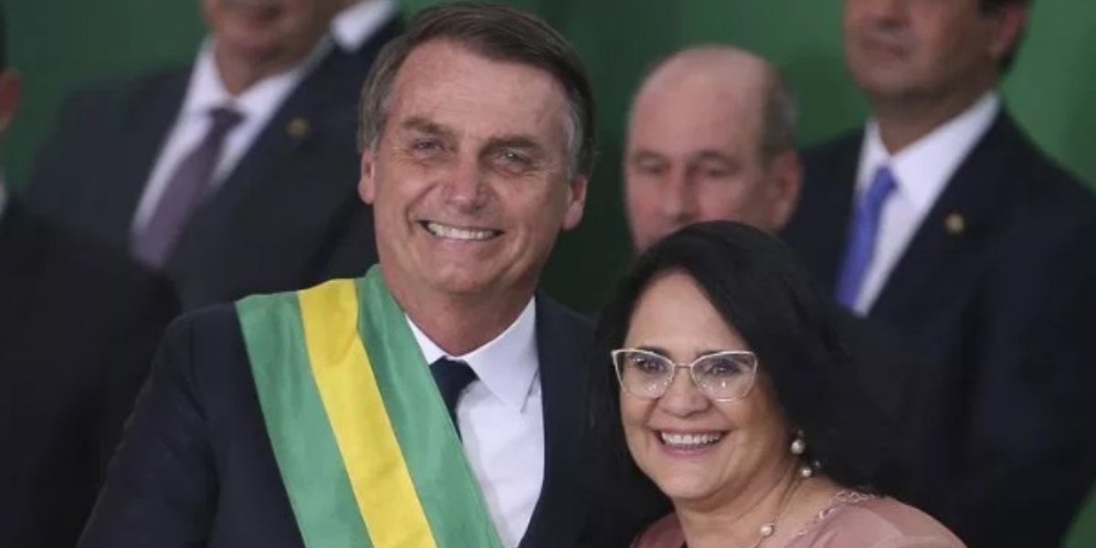 Deputados do PT entram com representação criminal contra Bolsonaro e Damares