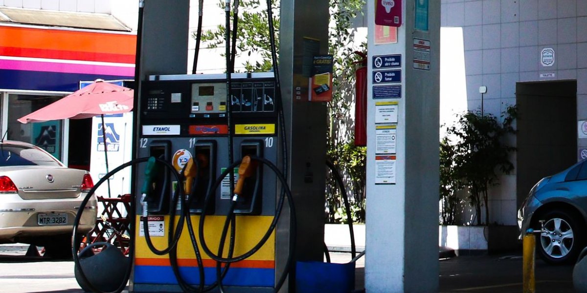 Preço de combustíveis tem queda nos postos de gasolina, diz ANP