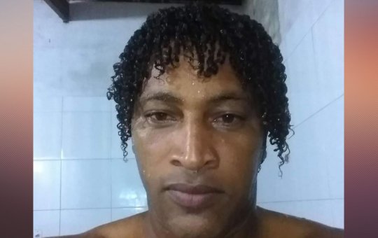 Moradores incendeiam casa de suspeito de estuprar sobrinha da esposa em Feira