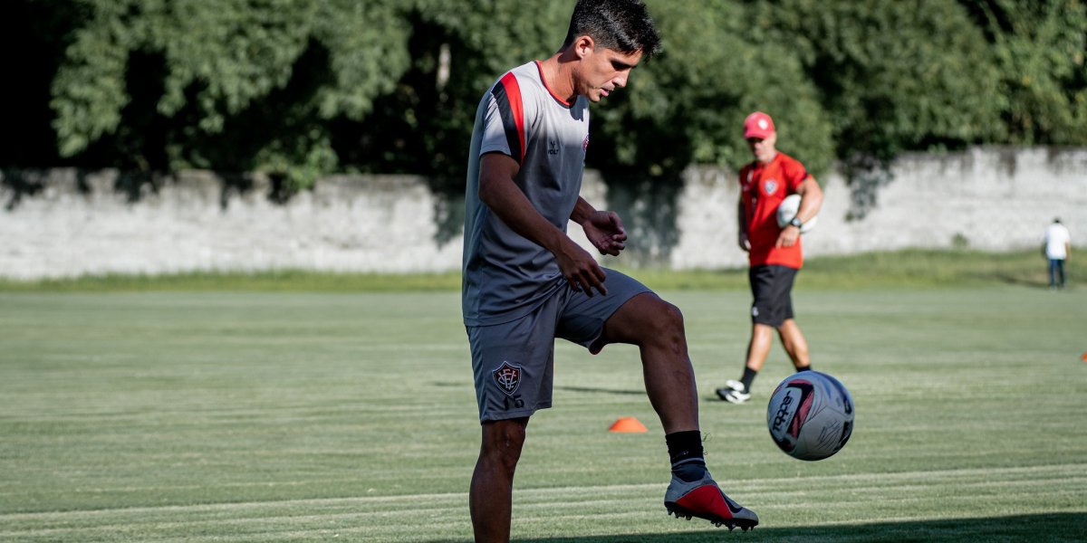 Gustavo Blanco pode deixar o Vitória e abandonar carreira no futebol; entenda
