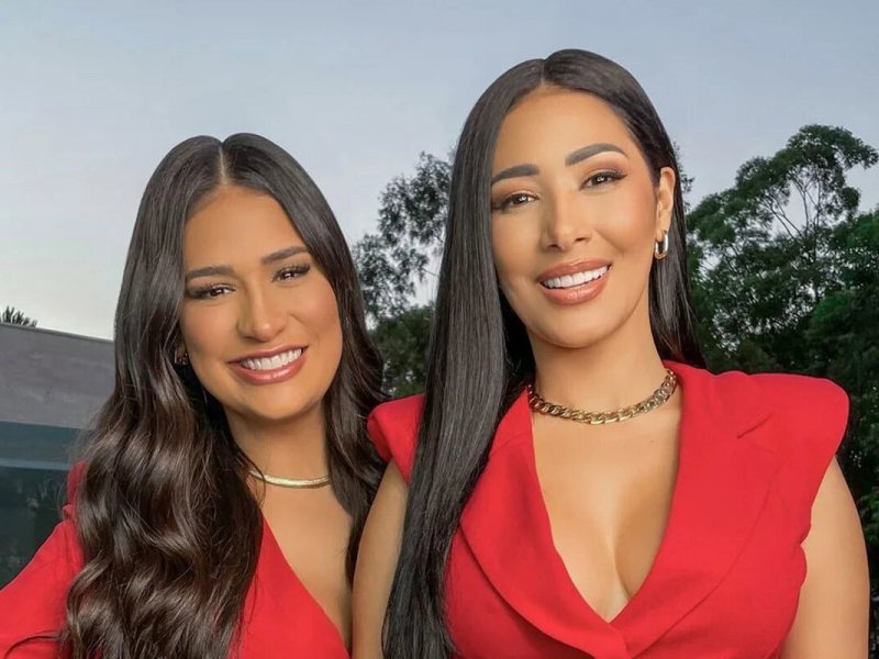 Simone Mendes revela medo de cantar sem a irmã em sua nova fase 