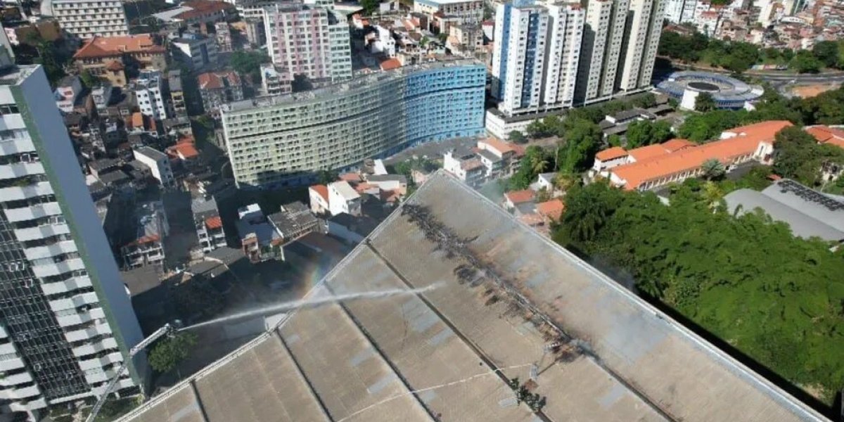 Agenda de apresentações é cancelada no TCA após incêndio