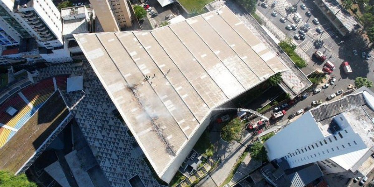 Secretário de Cultura afirma que prioridade é "reparar estragos" no TCA