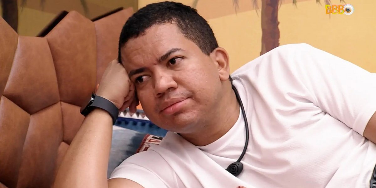 BBB 23: Bruno Gaga viraliza ao protagonizar dança sexy com objeto de decoração