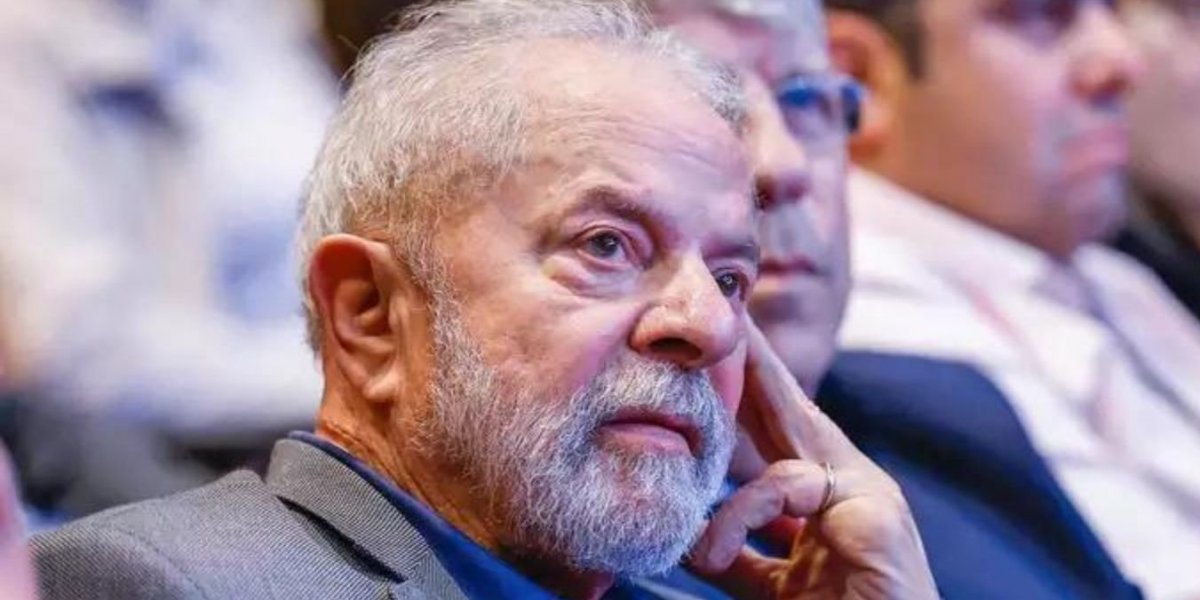 Deputado bolsonarista protocola pedido de impeachment de Lula