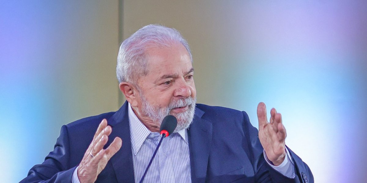 Lula acerta criação de plano comum de obras com governadores