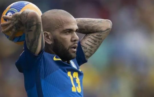 Laudo médico contradiz versão de jovem que acusa Daniel Alves de agressão sexual