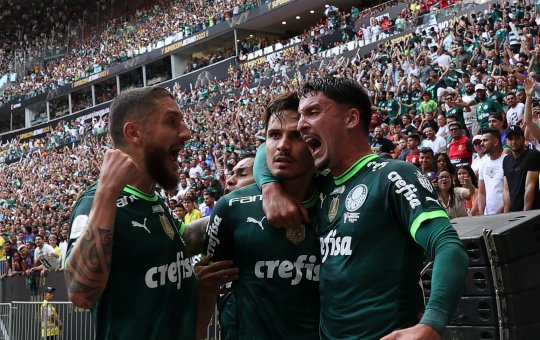 Palmeiras vence o Flamengo e fatura Supercopa do Brasil