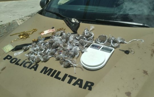 Grupo armado troca tiros com PM no bairro de Narandiba, em Salvador