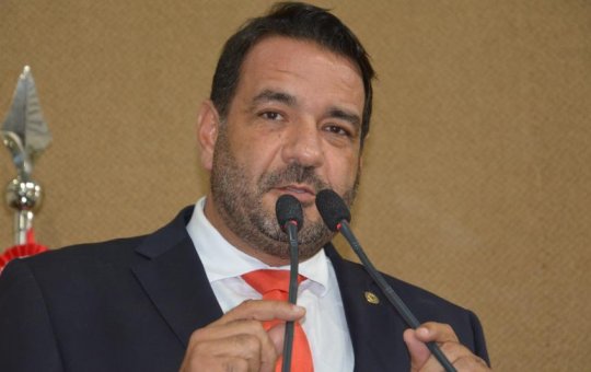 Alan Sanches vai liderar a bancada de oposição na Alba