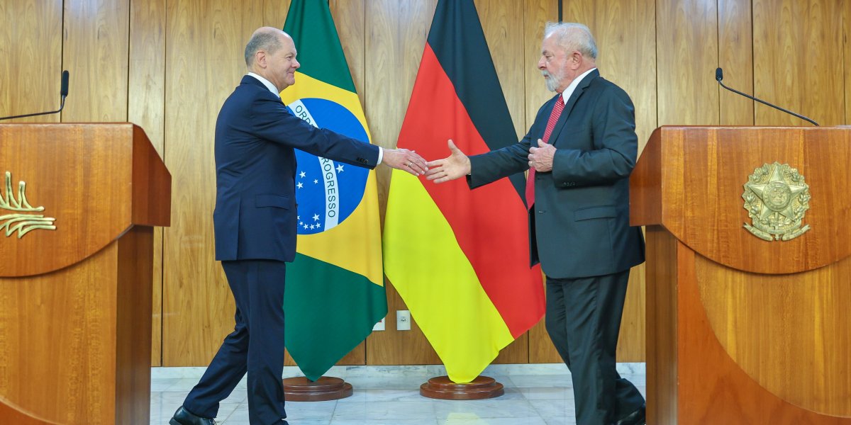 Lula propõe grupo para mediar paz entre Rússia e Ucrânia