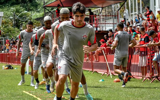 Gustavo Blanco tem rescisão publicada no BID e deixa o Vitória