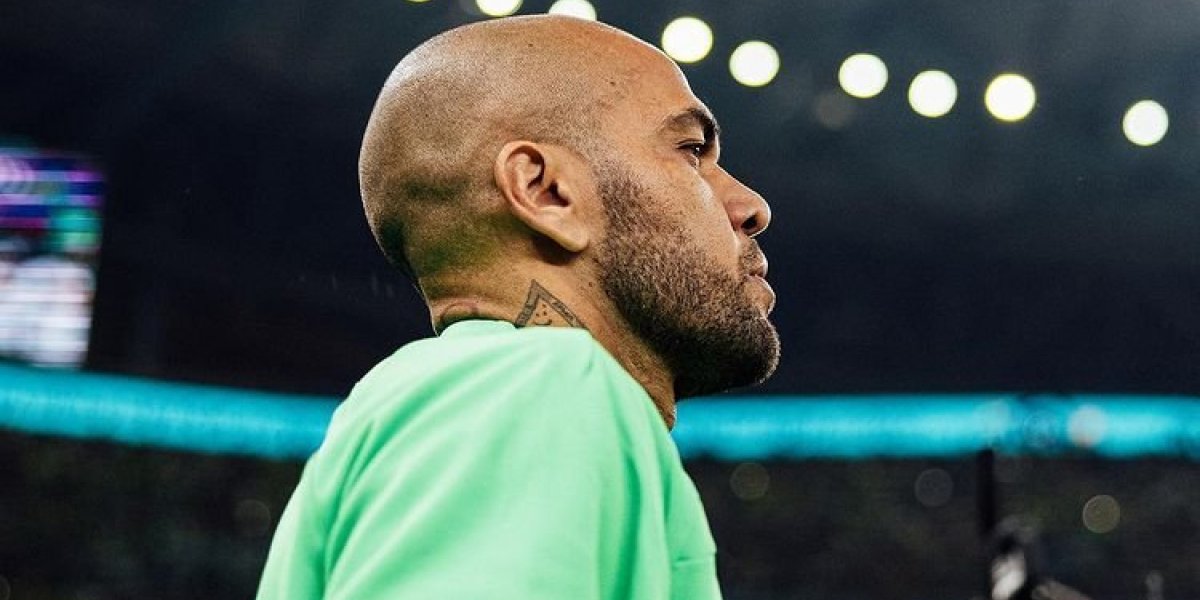 Defesa de Daniel Alves analisa câmeras de boate na Espanha e confia em soltura