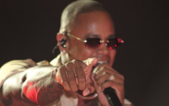 Léo Santana faz 'esquente' do Carnaval no lançamento do Camarote Brahma