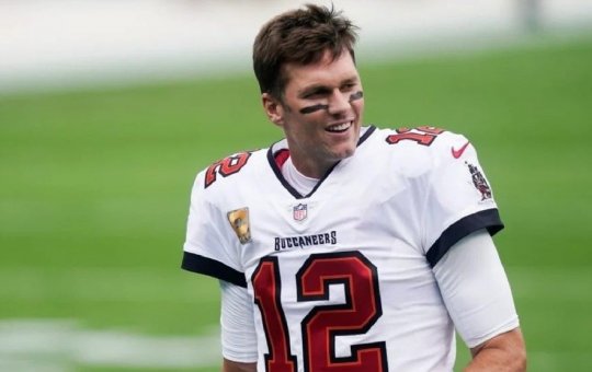 Considerado o maior jogador da história da NFL, Tom Brady anuncia aposentadoria