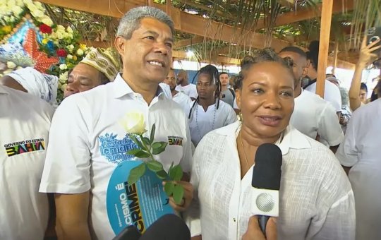 Ministra Margareth Menezes participa da festa de Iemanjá:  "Louvação necessária"