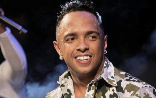 Polêmica: Bruno Magnata dá 'sermão' em cantor no palco e detona artista