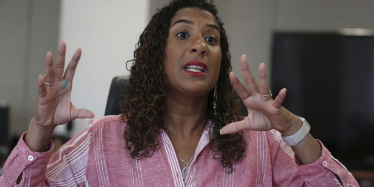 Anielle defende mudança em livros didáticos e oportunidade para negros