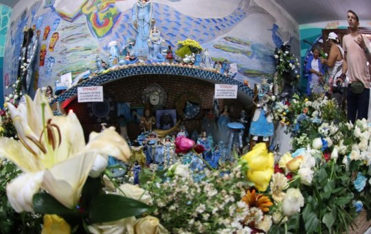 Festa limpa: homenagem à Iemanjá tem entrega de balaio ecológico à orixá