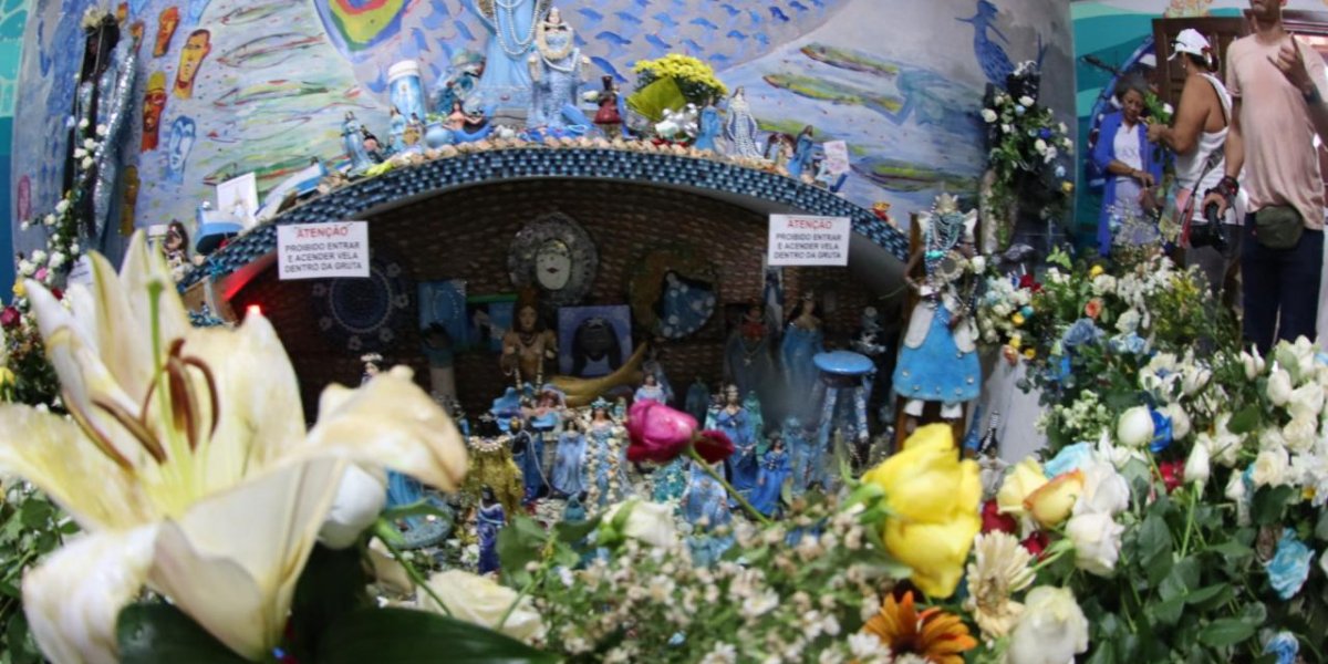 Festa limpa: homenagem à Iemanjá tem entrega de balaio ecológico à orixá