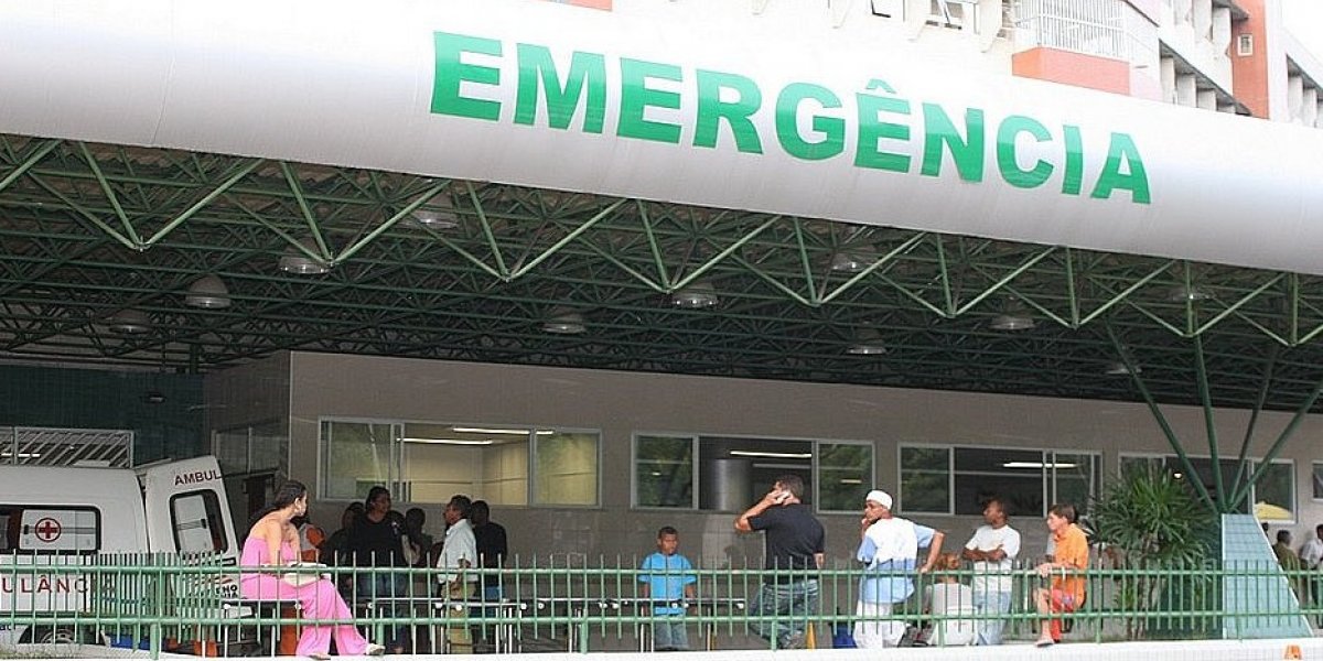 Dois homens foram baleados em troca de tiros no bairro da Santa Mônica