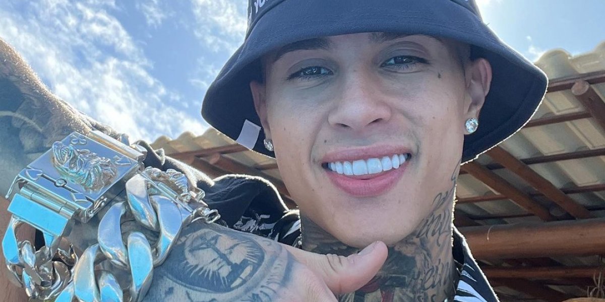 MC Paiva faz nova versão do hit ‘Ai Preto’ com “ai branco” e é detonado na web
