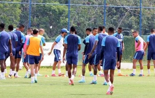 Bahia volta a treinar e Cauly participa; Kanu e Rezende fazem tratamento