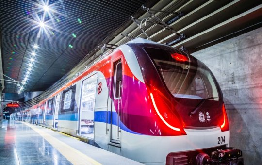Após roubo de cabos, Linha 2 do metrô opera com lentidão
