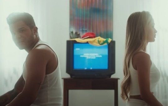 "Briga por politicagem": Tierry canta sobre Lula x Bolsonaro em nova música