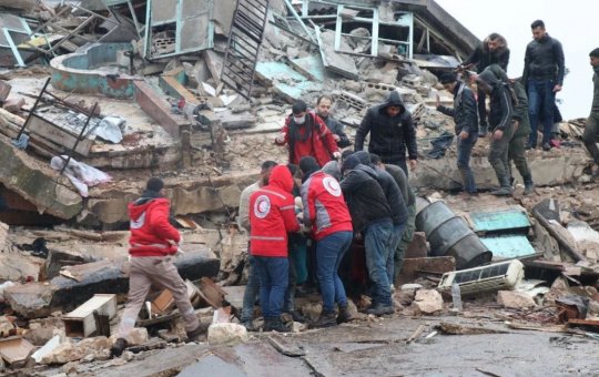 Mortos em terremoto na Turquia e na Síria já passam de 16 mil