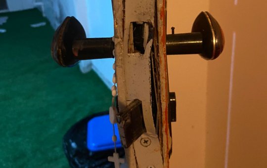 Apartamento é arrombado na Saúde em circustâncias misteriosas