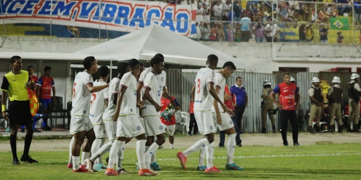 Bahia vence o Doce Mel e garante liderança da primeira fase do Baiano