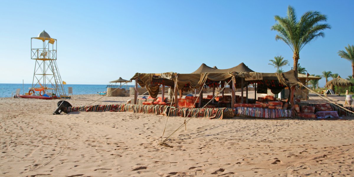 Três pessoas são baleadas na praia de Stella Maris, em Salvador