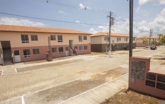 Com presença de Lula, conjuntos habitacionais são entregues em Santo Amaro