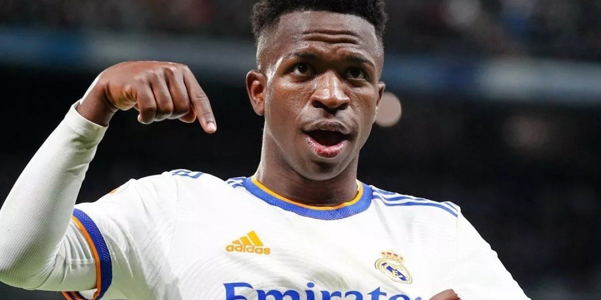 Vini Jr posta vídeo dançando 'Zona de Perigo' em comemoração de gol no Mundial