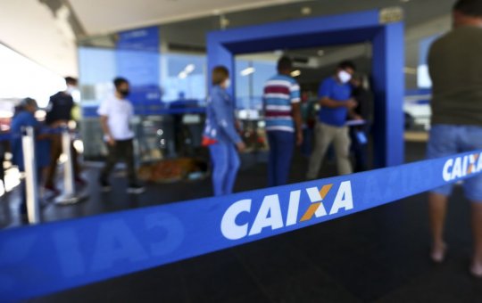 Caixa começa a pagar nesta quarta o abono salarial de 2021