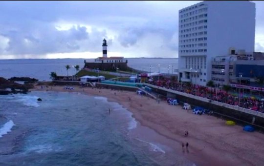 Assaltante é localizado no circuito de Carnaval durante desfile de fanfarras