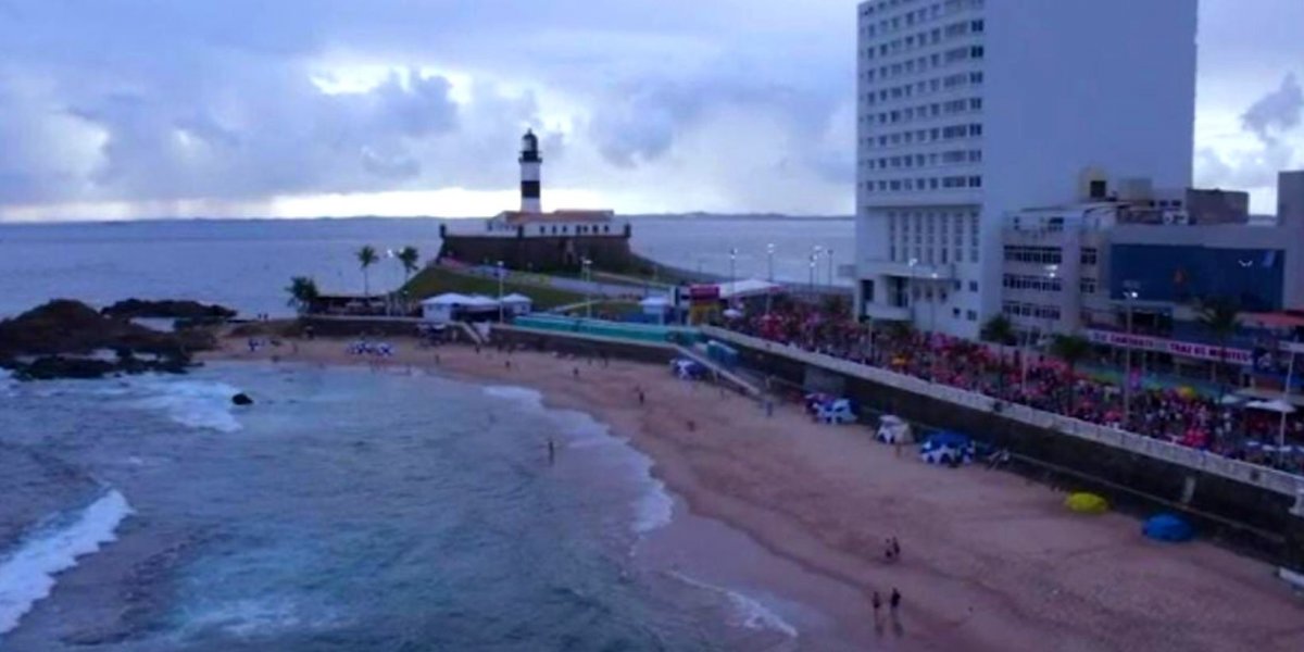 Assaltante é localizado no circuito de Carnaval durante desfile de fanfarras