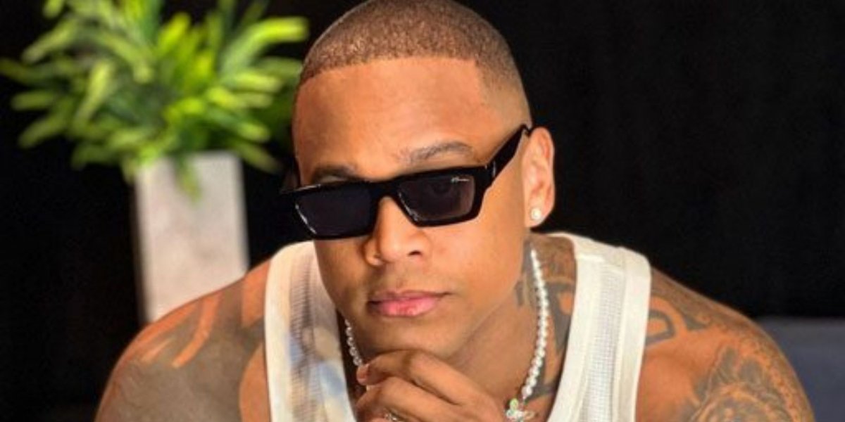 Léo Santana rebate acusação de internauta: "Me respeita, seu invejoso"